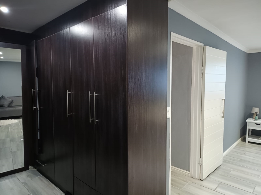 To Let 2 Bedroom Property for Rent in Heather Park Western Cape